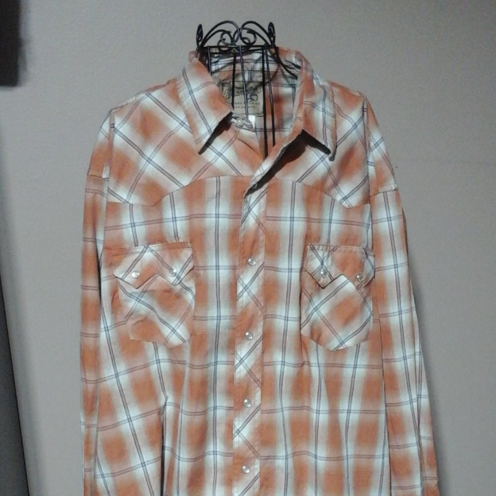 Wrangler long sleeve button up​​